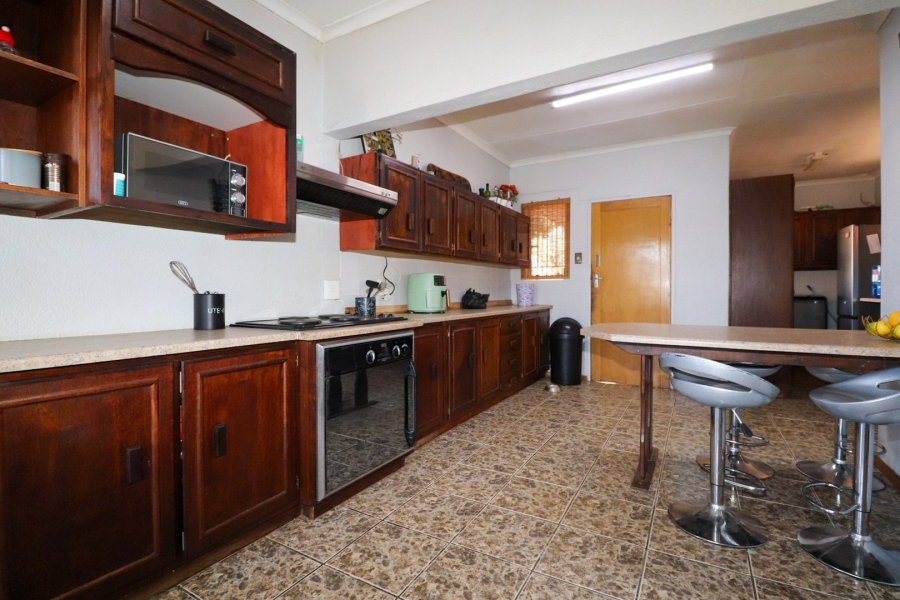 4 Bedroom Property for Sale in La Hoff North West